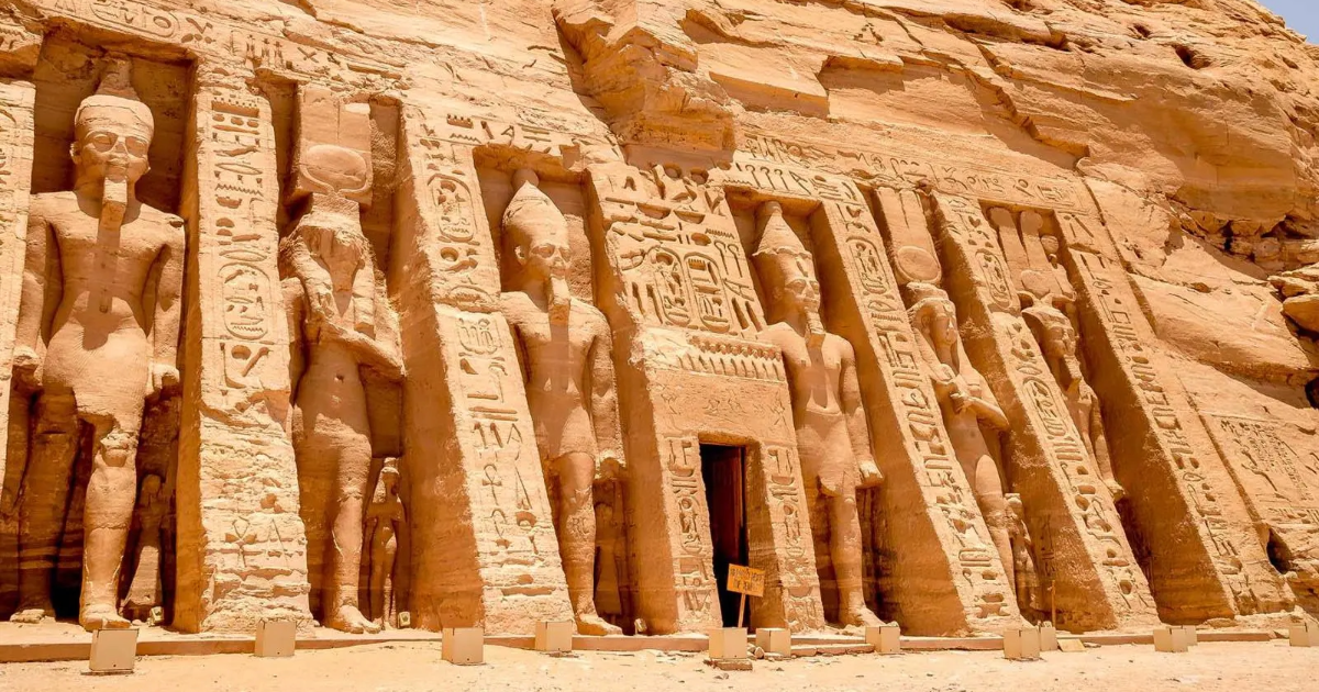 abu simbel temple from el gouna